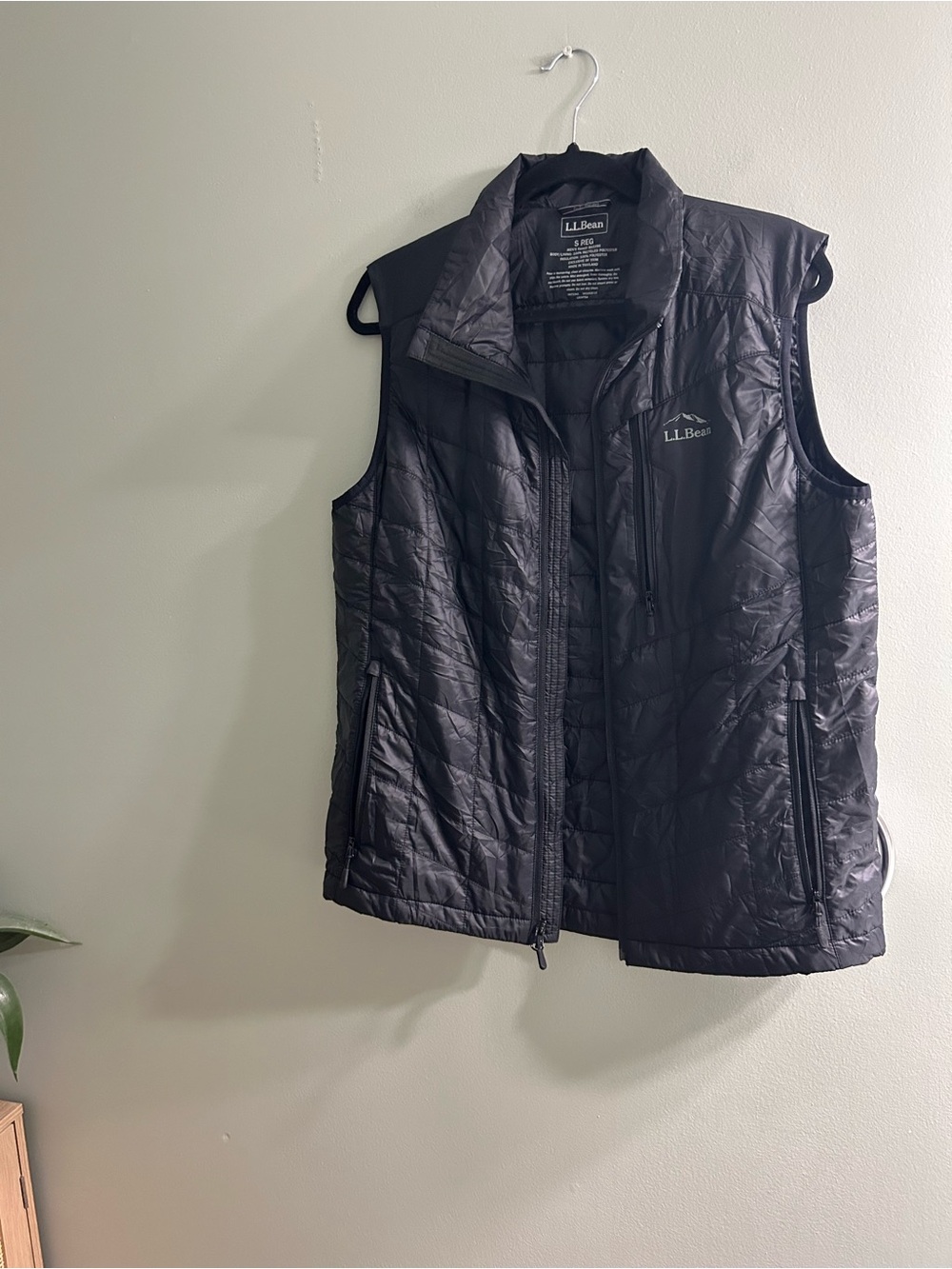NWOT L.L.Bean PrimaLoft Packaway vest black - Picture 8 of 12